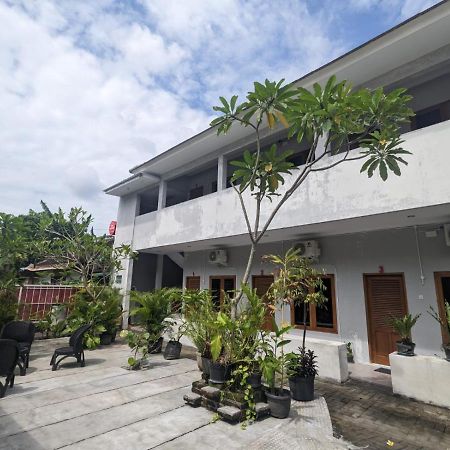 Rumah Pagar Merah Homestay Джокякарта Екстериор снимка
